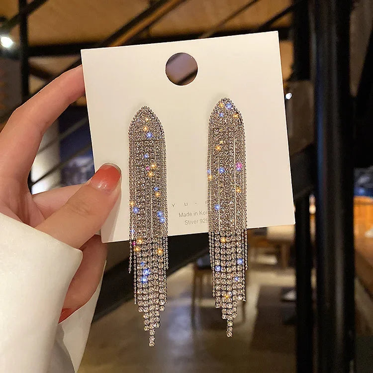 2024 New High-end Elegant Black Zircon Earrings for Women Fashionable Individuality Daily Accessory Party Jewelry Birthday Gifts