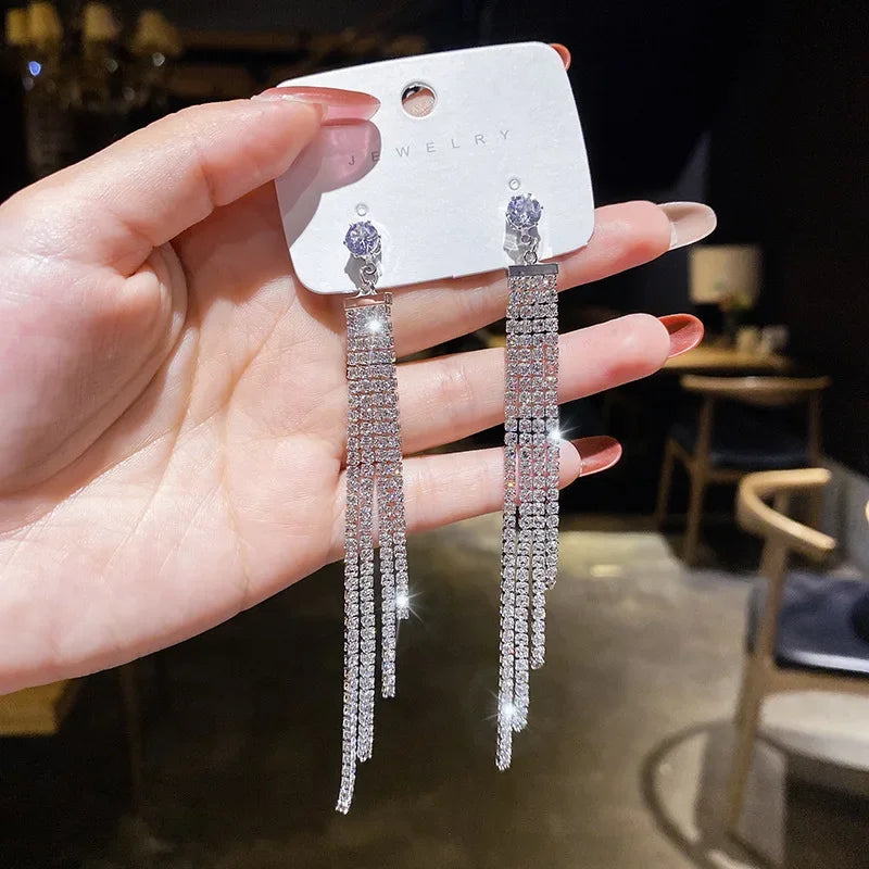 2024 New High-end Elegant Black Zircon Earrings for Women Fashionable Individuality Daily Accessory Party Jewelry Birthday Gifts