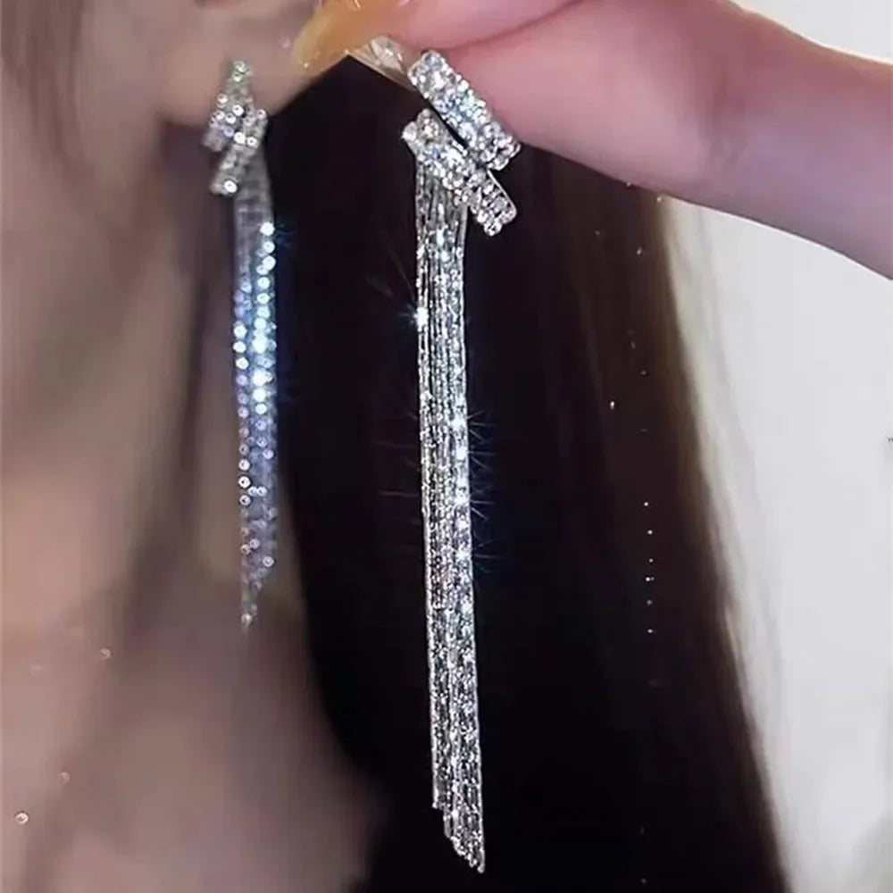 2024 New High-end Elegant Black Zircon Earrings for Women Fashionable Individuality Daily Accessory Party Jewelry Birthday Gifts
