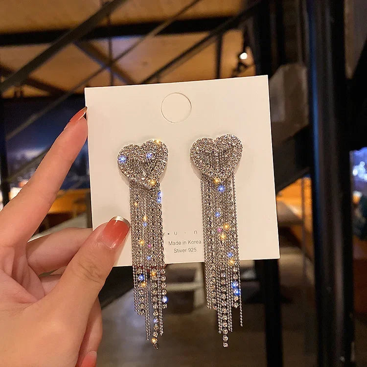 2024 New High-end Elegant Black Zircon Earrings for Women Fashionable Individuality Daily Accessory Party Jewelry Birthday Gifts