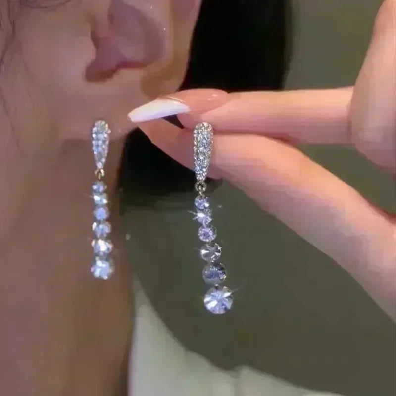 Charming Black Crystal Drop-shaped Pendant Earrings for Women