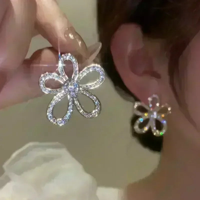 Charming Black Crystal Drop-shaped Pendant Earrings for Women