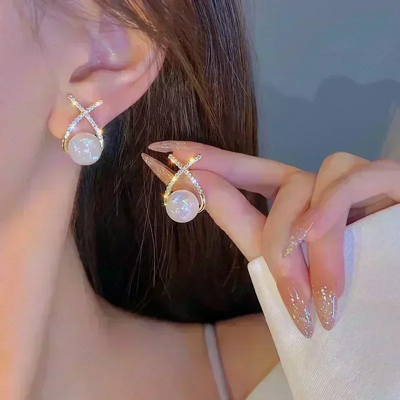 Charming Black Crystal Drop-shaped Pendant Earrings for Women
