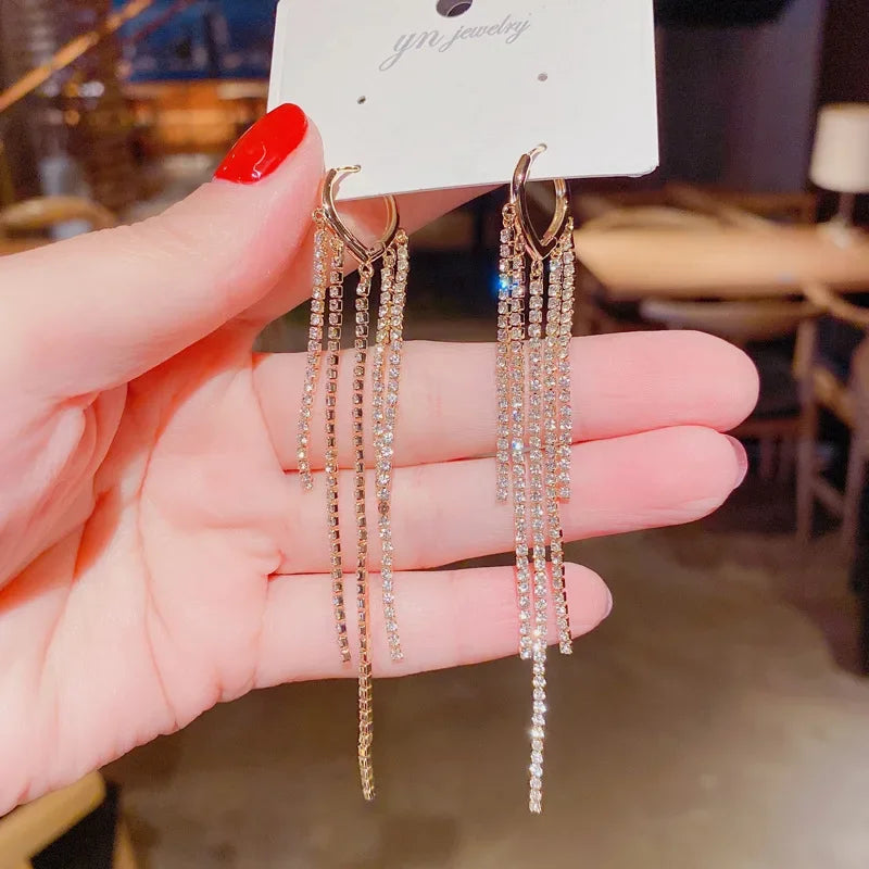 2024 New High-end Elegant Black Zircon Earrings for Women Fashionable Individuality Daily Accessory Party Jewelry Birthday Gifts