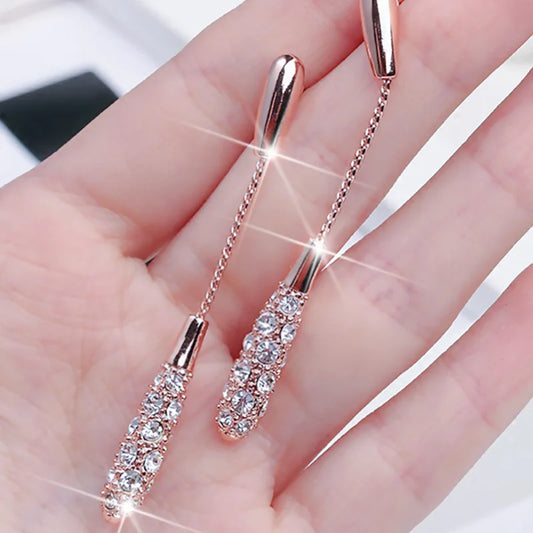 2023 New Hot Style Earrings Female Fashion and Elegant Long Drop-Shaped